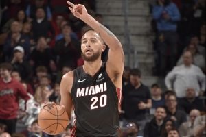 能打球还能打好！李凯尔手撕旧主3中3拿7分3板3助2断 正负值+24